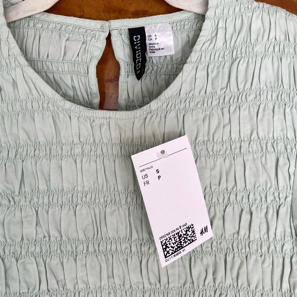 H&M Ruffle Top - Picture 2 of 4